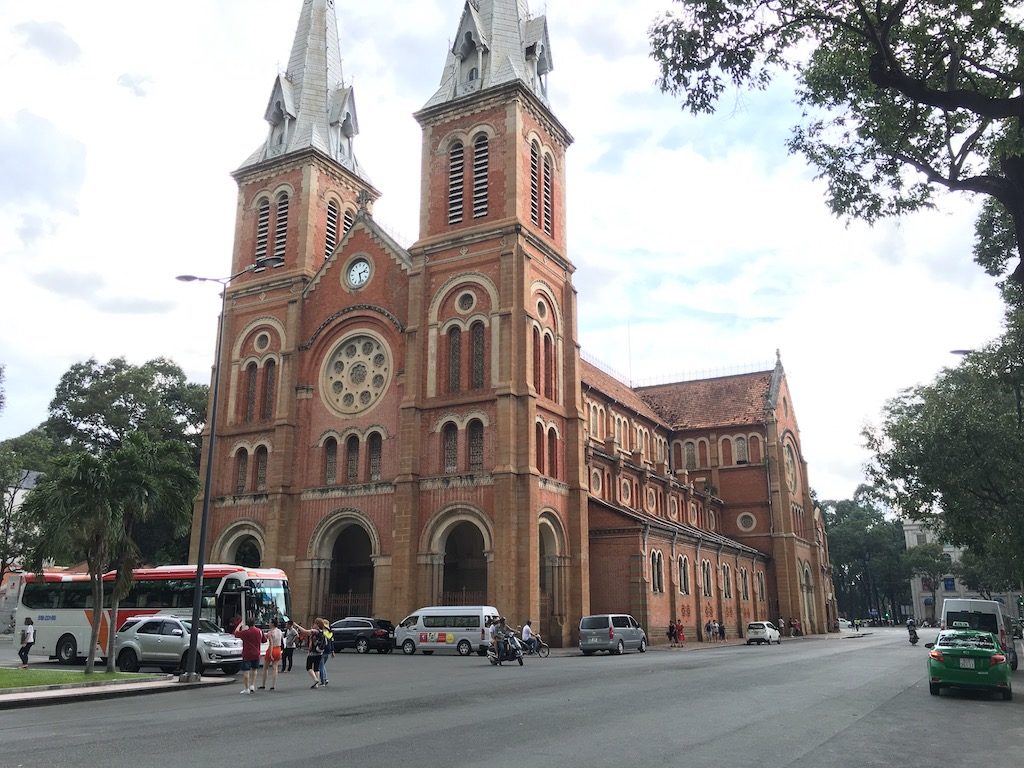 ホーチミン市の中心にあるサイゴン大聖堂